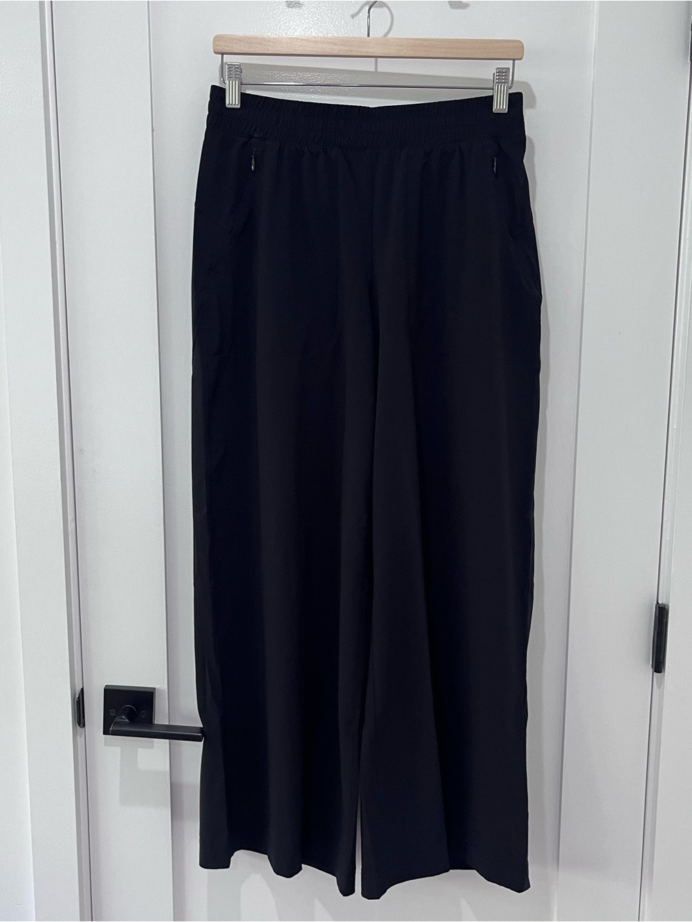 lululemon Swift Mid-Rise Wide-Leg Pant